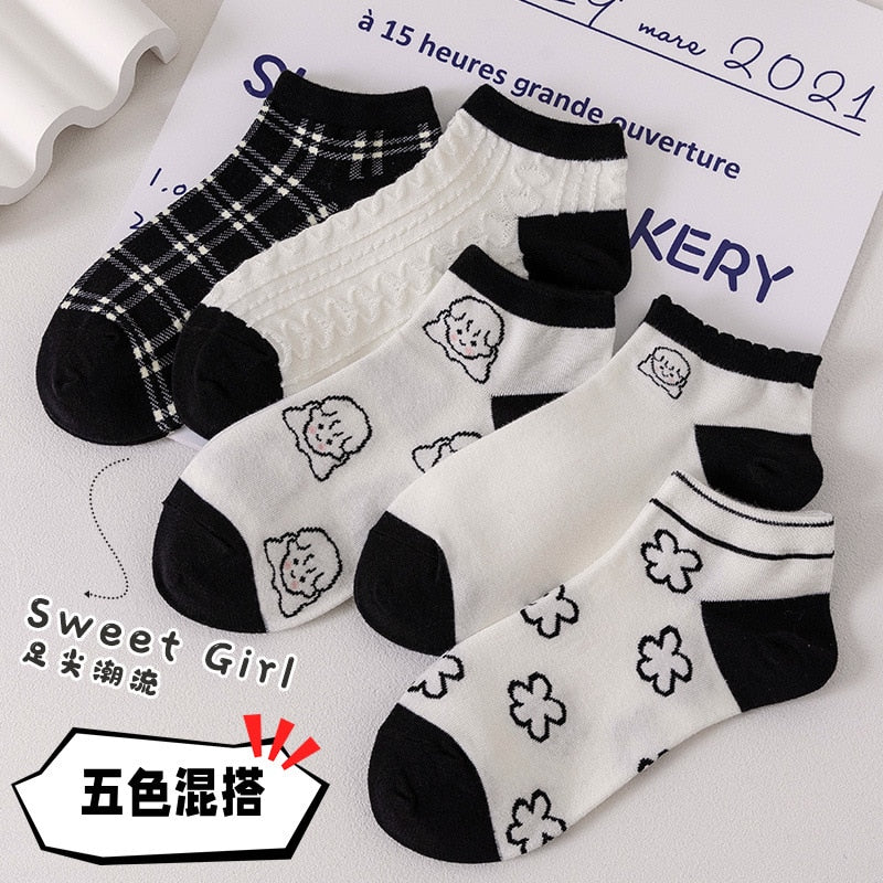 5 Pairs Of Women Socks Cartoon Cotton Socks. | TageUnlimited