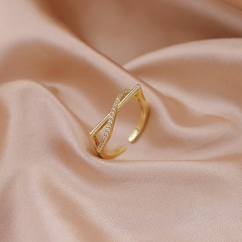 LATS Luxury Gold Color Pearl Zircon Rings for Woman Vintage Sexy Open Ring Party Joint Ring Fashion Elegant Jewelry Gifts | 0 | Tage-Active