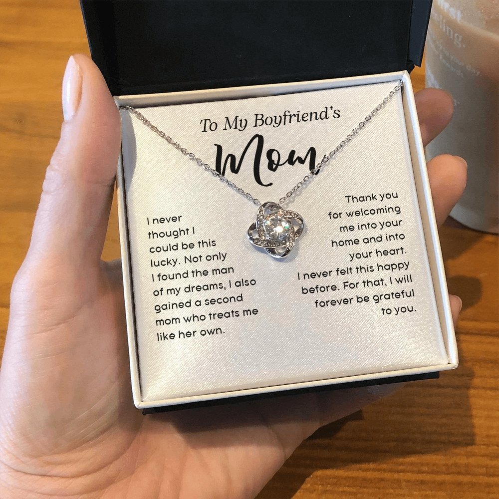 To My Boyfriend's Mom | I Never Thought I Could Be This Lucky | Jewelry | C30011TG, C30011TR, lx-C30011, PB23-WOOD, PROD-2074400, PT-922, TNM-1, USER-43062 | TageUnlimited