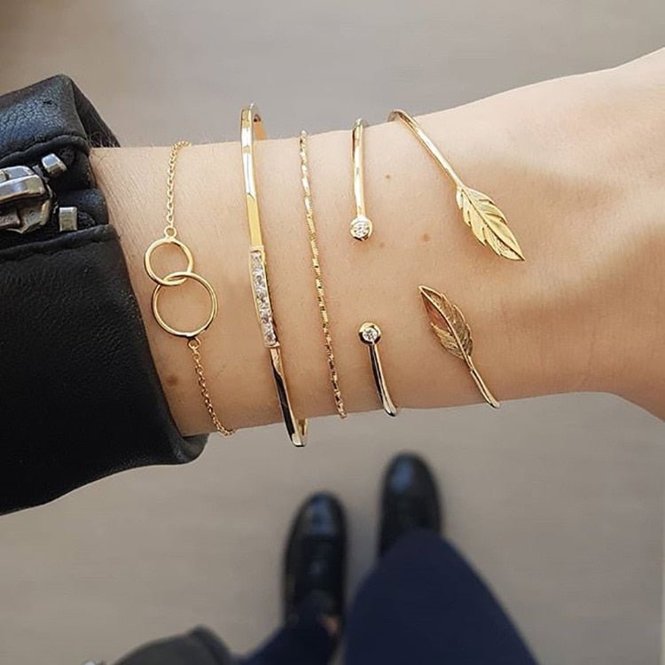 WUKALO Bohemian Gold Color Tassel Angel Bracelets for Women Boho Jewelry Geometric Layered Pearl Hand Chain Charm Bracelet Set | 0 | Tage-Active